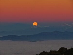 Full Moon Sandakphu Trip